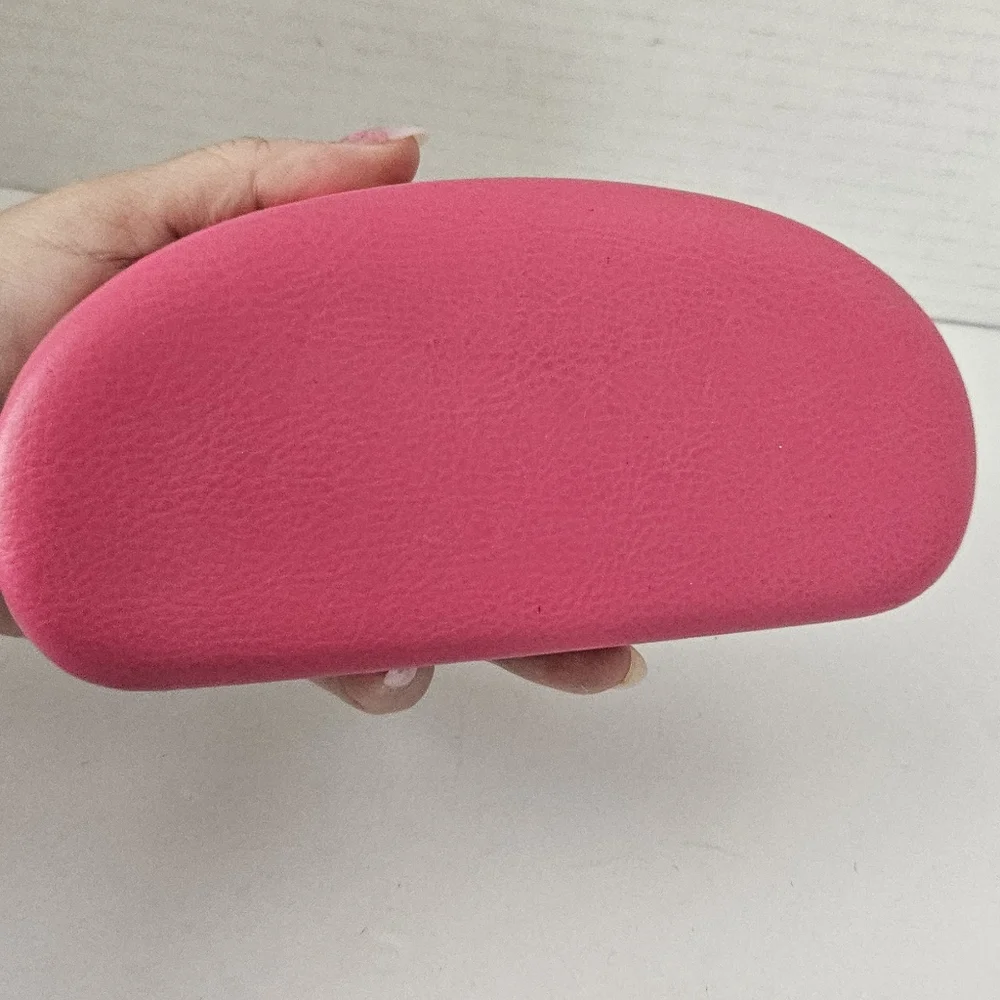 Juicy Couture‎ pink hardshell eyeglass case
